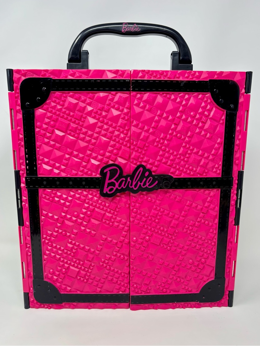 Mattel 2011 Barbie Doll Fashionista Ultimate Closet Carrying Case Pink & Black